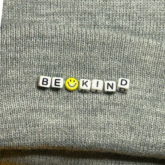 David and Young Be Kind Beaded Light Gray Knit Stretch Beanie Cap Winter Hat NWT - Picture 4 of 13